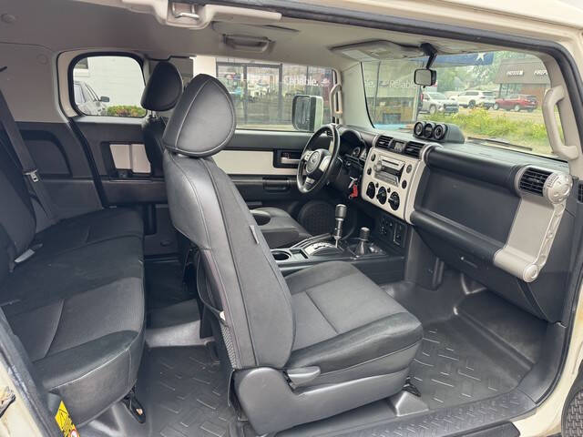 toyota fj cruiser 2008 JTEBU11F08K007399 image toyota fj cruiser 2008 JTEBU11F08K007399 image